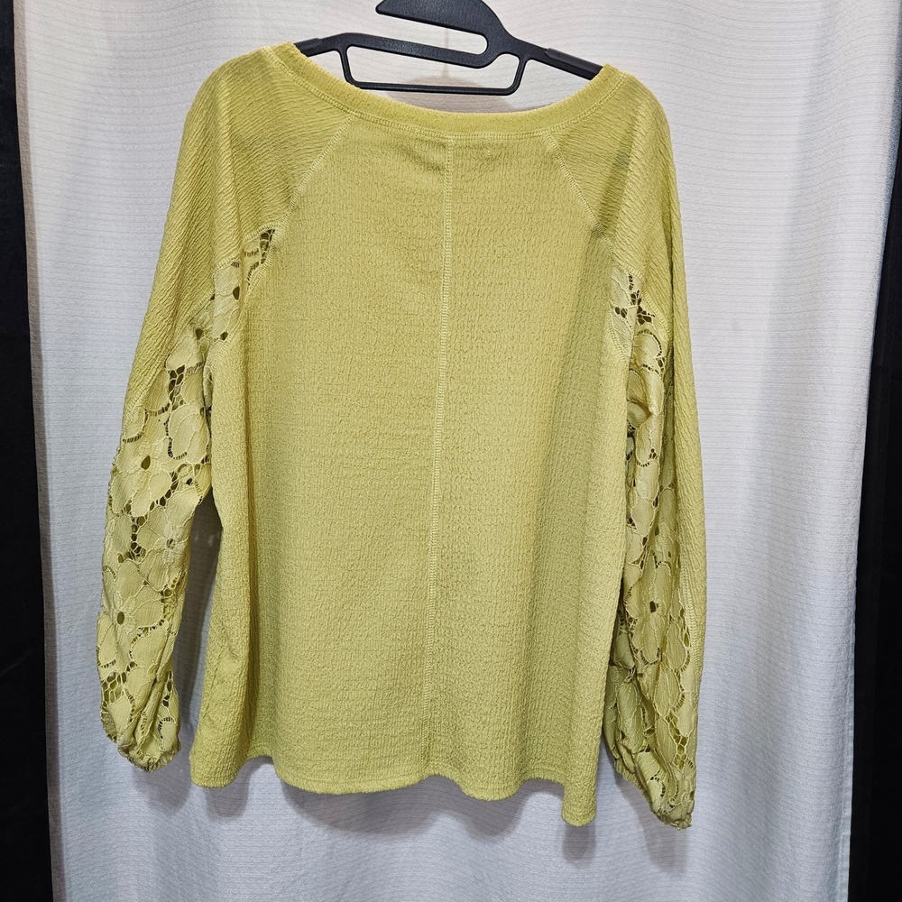 Absolutely Famous Yellow Textured Knit Lace Sleeve Top Women's Size L - Picture 4 of 6